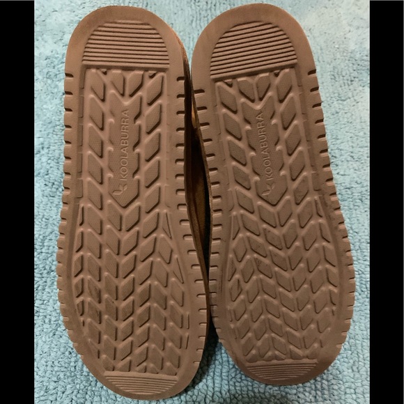 Koolaburra by UGG Suede Short Boots - Picture 5 of 9